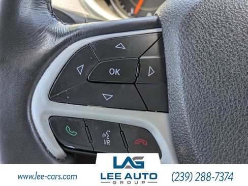 Used 2016 Jeep Cherokee Limited w/ Luxury Group FWD image 21