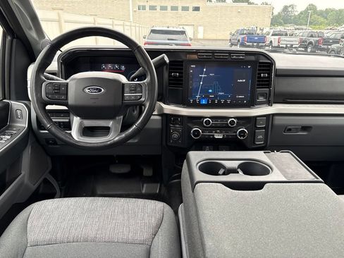 Used 2024 Ford F250 XLT w/ Black Appearance Package AWD/4WD image 9