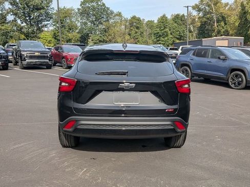 Certified 2024 Chevrolet Trax RS image 4