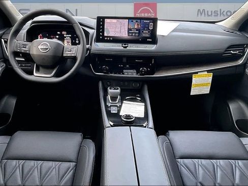 New 2026 Nissan Rogue Platinum AWD/4WD image 9