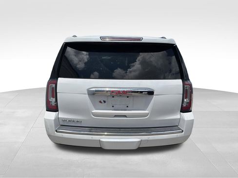 Used 2020 GMC Yukon Denali w/ Denali Premium Package RWD image 15