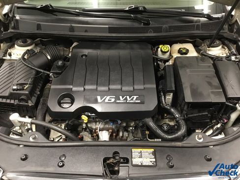 Used 2010 Buick LaCrosse CXL image 42