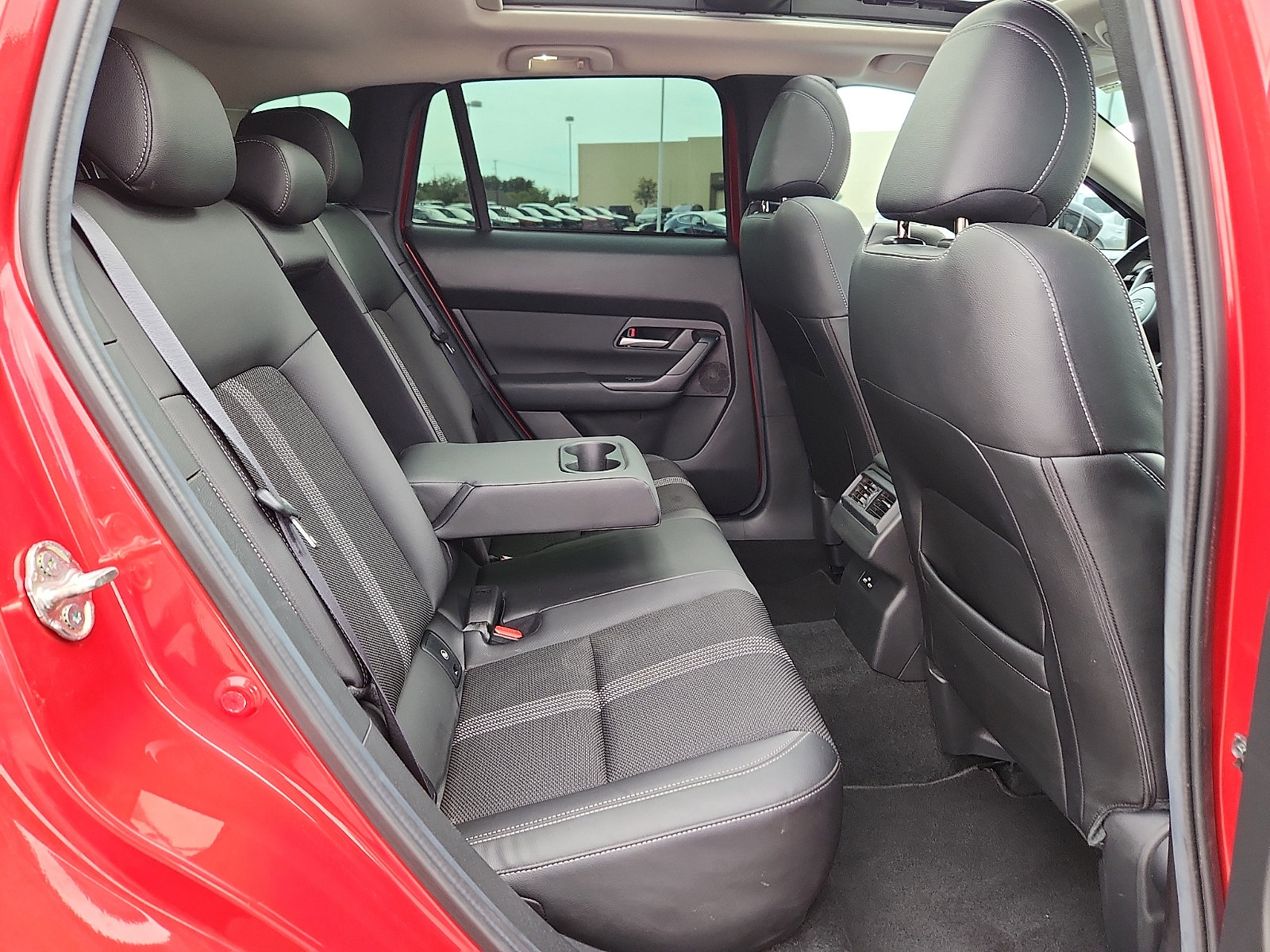 Used 2024 MAZDA CX-50 AWD 2.5 S w/ Premium Package image 13