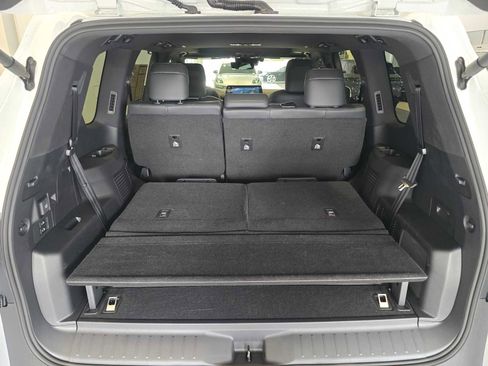 Used 2026 Lexus LX 700h F Sport AWD/4WD image 16