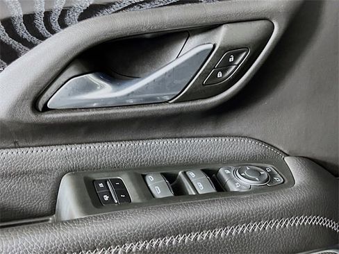 Used 2022 GMC Yukon Denali w/ Max Trailering Package image 9