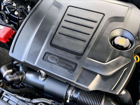 Used 2020 Land Rover Range Rover Velar S image 28