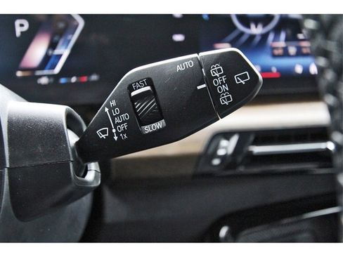 Used 2025 BMW X1 xDrive28i w/ Technology Package image 16