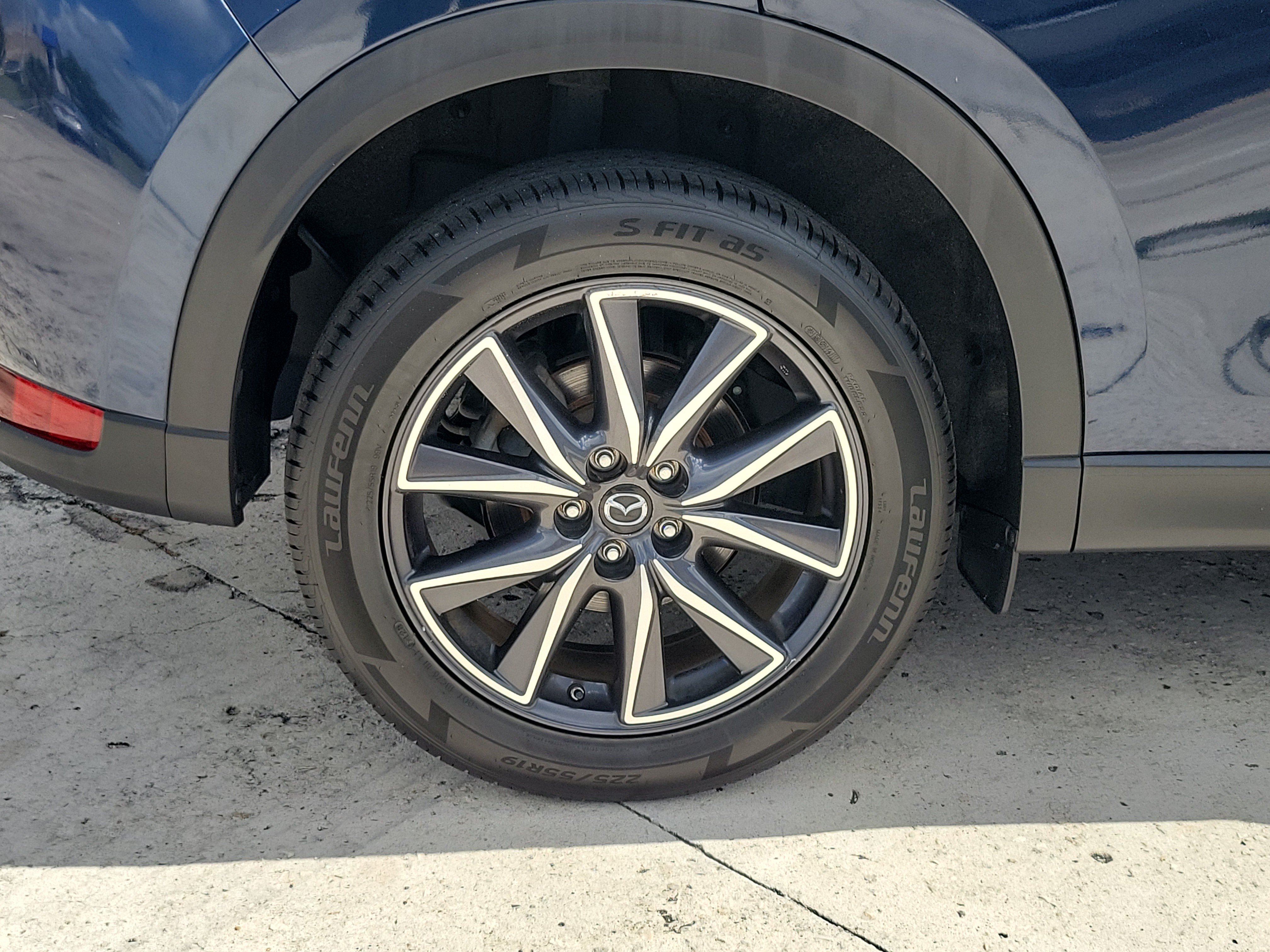 Used 2018 MAZDA CX-5 Touring w/ Preferred Equipment Package FWD image 5
