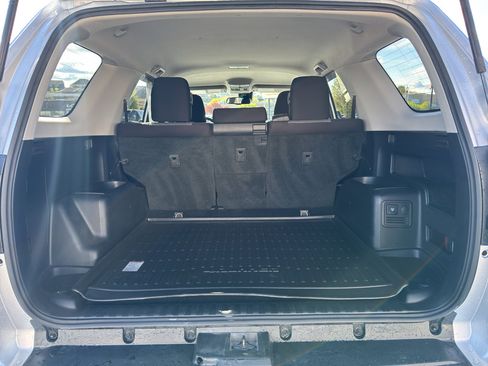Certified 2024 Toyota 4Runner SR5 AWD/4WD image 7
