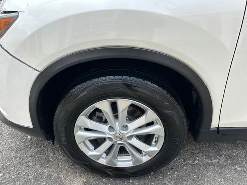 Used 2016 Nissan Rogue SV w/ SV Premium Package AWD/4WD image 10