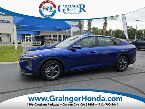 Used 2025 Kia K4 FWD image 1