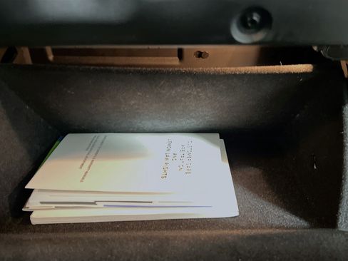 Used 2018 Jeep Grand Cherokee Limited image 35