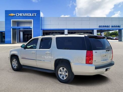 Used 2012 GMC Yukon XL SLT w/ SLT-2 Equipment Package RWD image 3