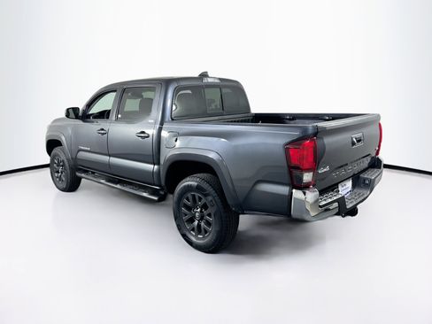 Used 2023 Toyota Tacoma SR5 AWD/4WD image 7