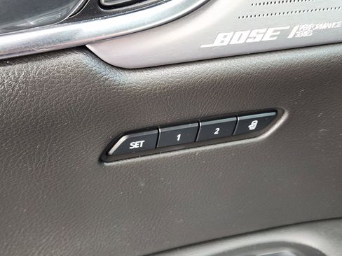 Used 2023 Cadillac XT6 Premium Luxury w/ Technology Package image 31