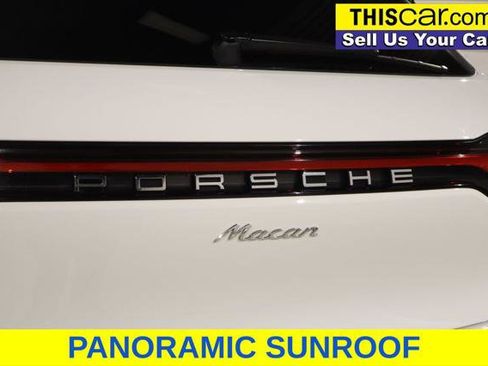 Used 2025 Porsche Macan AWD/4WD image 12