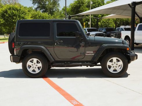 Used 2017 Jeep Wrangler Sport w/ Quick Order Package 24S AWD/4WD image 6