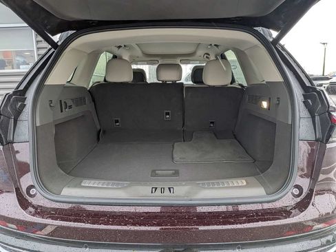 Used 2025 Lincoln Nautilus Premier w/ Equipment Group 102A AWD/4WD image 12