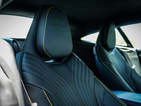 Used 2022 Aston Martin DB11 Coupe RWD image 24