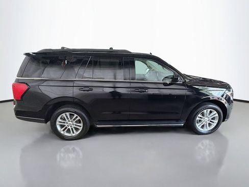 Used 2023 Ford Expedition XLT AWD/4WD image 10