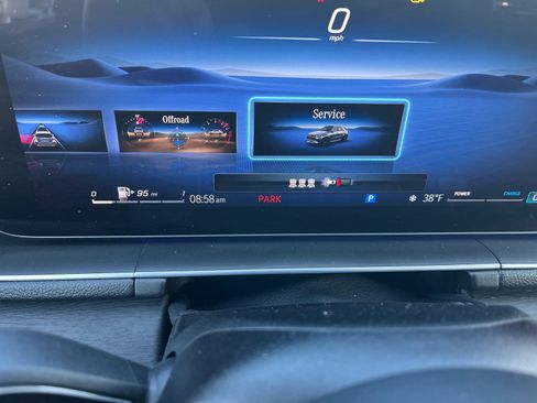 Used 2024 Mercedes-Benz GLE 350 4MATIC image 10