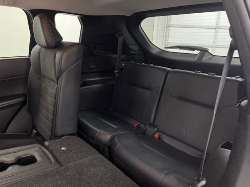 Used 2024 Mitsubishi Outlander SE Black Edition FWD image 16