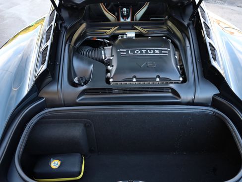 Used 2024 Lotus Emira First Edition image 6