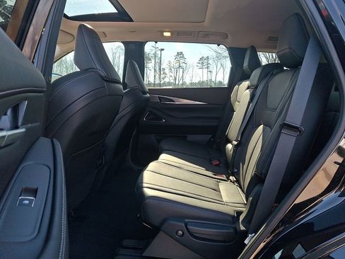 Used 2026 INFINITI QX60 Luxe w/ Cargo Package FWD image 10