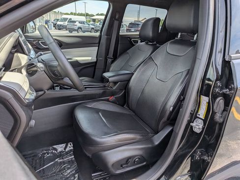 Used 2023 Jeep Compass Limited AWD/4WD image 12