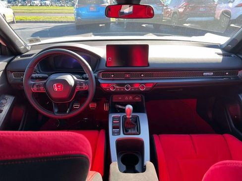 Used 2024 Honda Civic Type R image 32