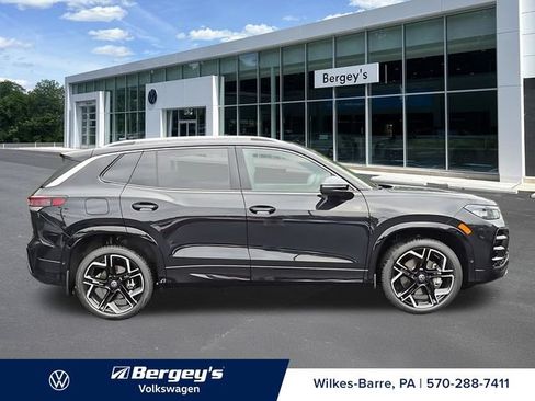 New 2026 Volkswagen Tiguan SEL R-Line AWD/4WD image 4