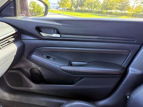 Used 2020 Nissan Altima 2.5 SR FWD image 19