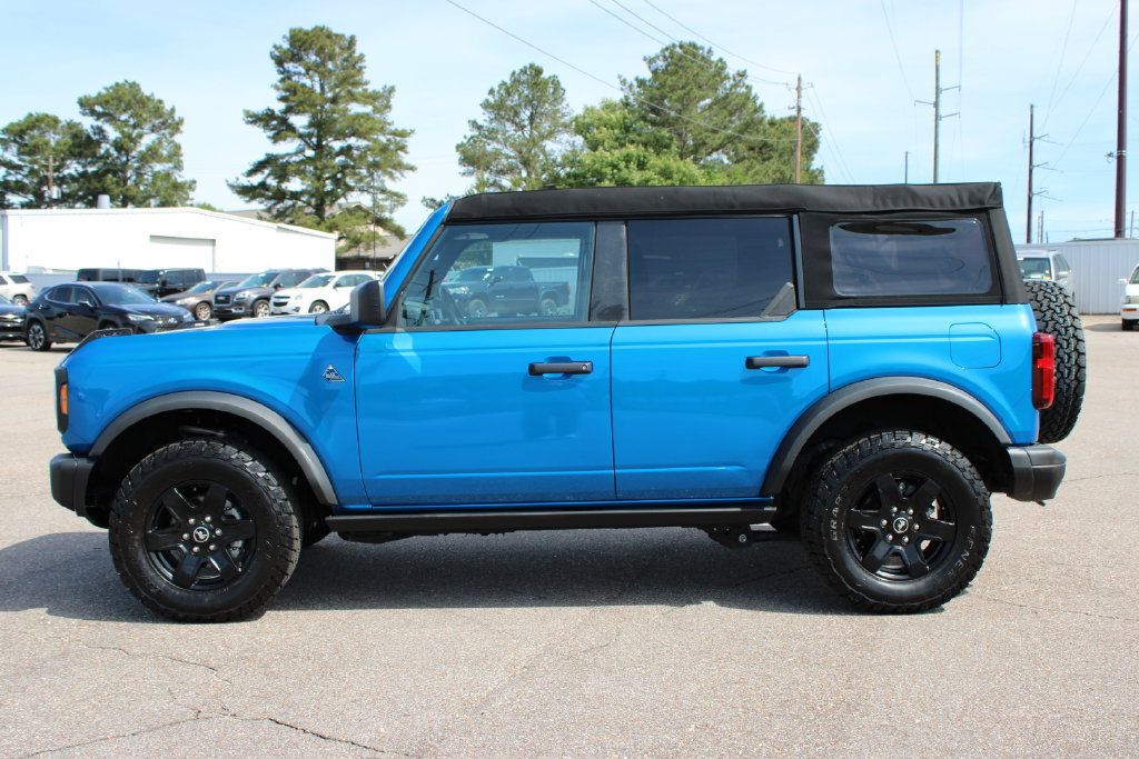 Used 2024 Ford Bronco Black Diamond AWD/4WD image 3