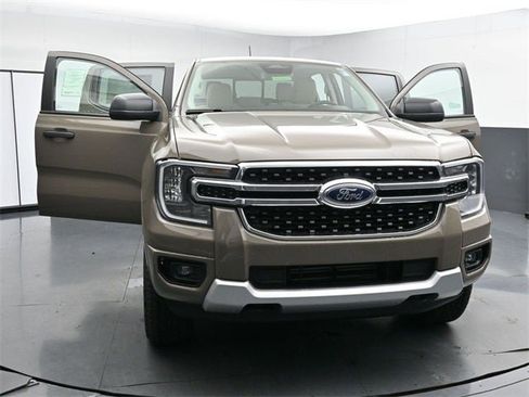 New 2025 Ford Ranger XLT w/ Chrome Accent Package image 5