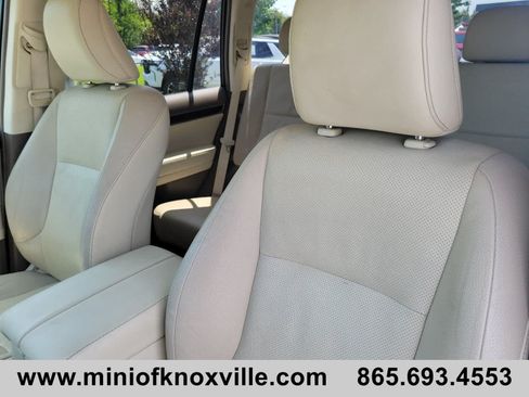 Used 2014 Lexus GX 460 w/ Premium Package AWD/4WD image 13