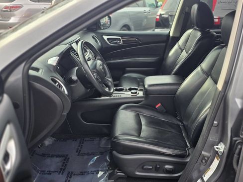 Used 2015 Nissan Pathfinder SL w/ Trailer Tow Package image 8