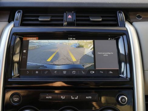 Used 2018 Land Rover Discovery HSE AWD/4WD image 51