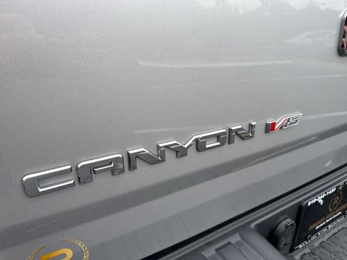 Used 2018 GMC Canyon SLT w/ Driver Alert Package AWD/4WD image 16