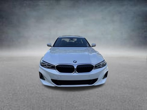 Used 2025 BMW 330i Sedan RWD image 2