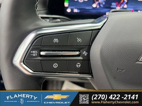 Used 2025 Chevrolet Traverse High Country FWD image 26