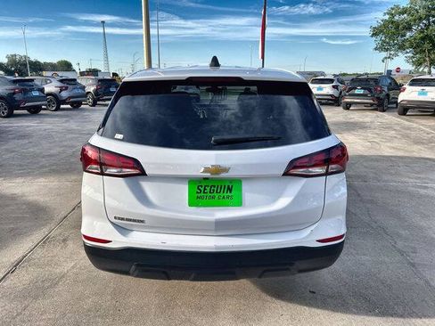 Used 2024 Chevrolet Equinox LS w/ LS Convenience Package FWD image 31