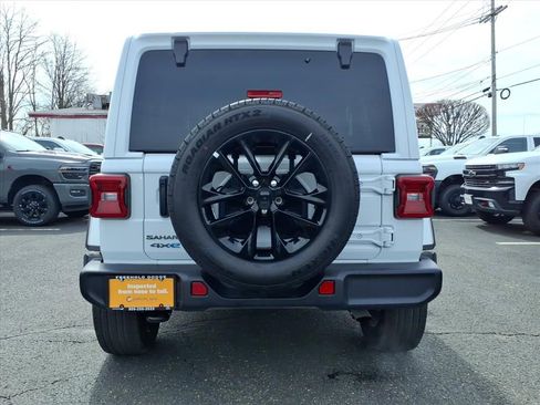 Certified 2025 Jeep Wrangler Unlimited Sahara image 20