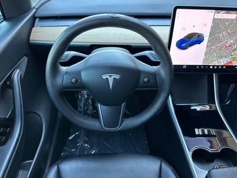 Used 2020 Tesla Model Y Long Range image 13