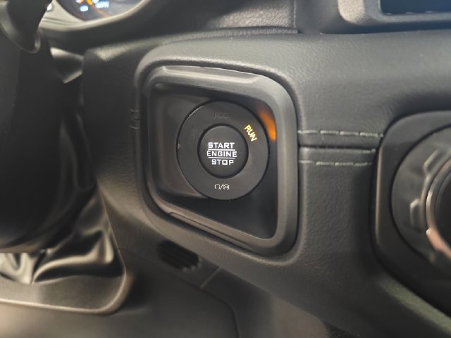 Used 2024 Jeep Gladiator Rubicon w/ Convenience Group AWD/4WD image 30