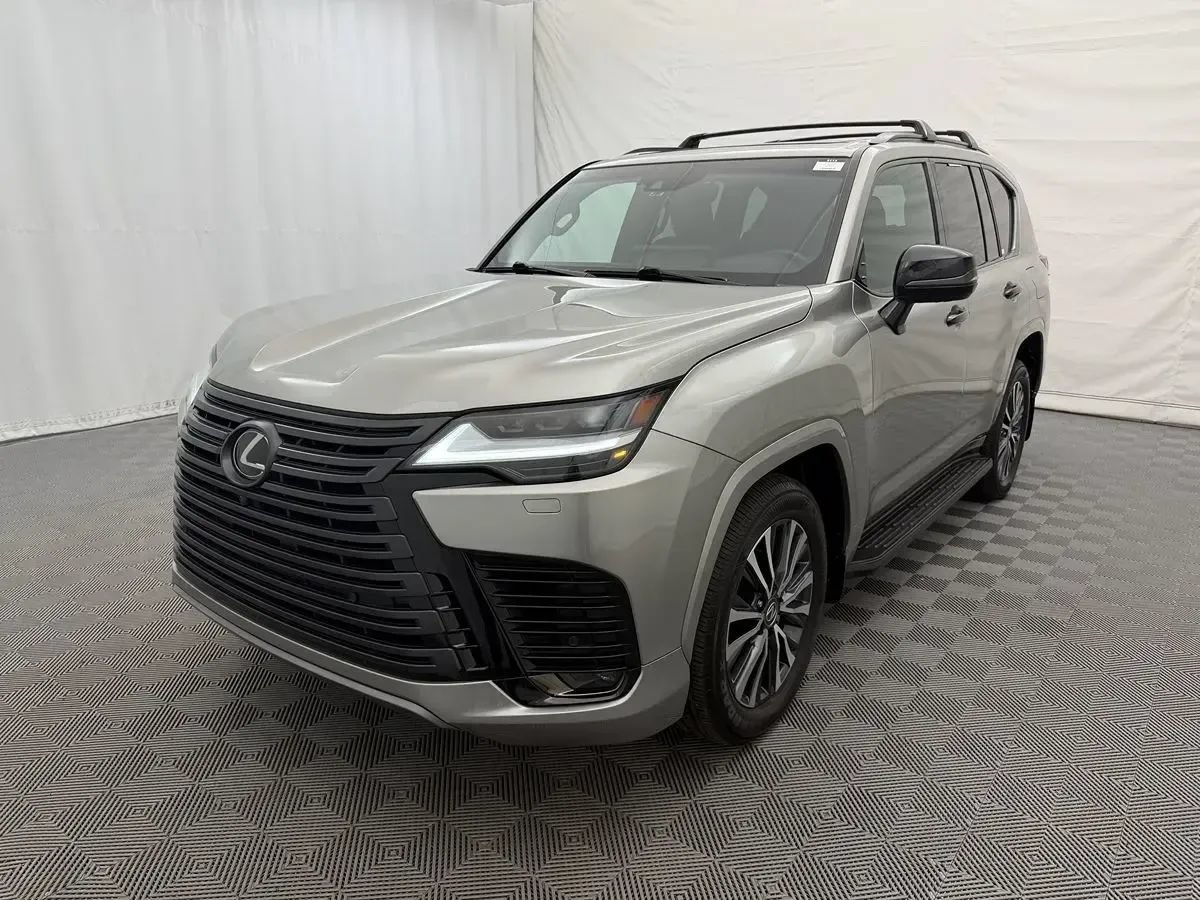 Used 2023 Lexus LX 600 4WD w/ Appearance Package image 2