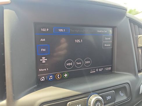 Used 2024 GMC Terrain SLE w/ Driver Convenience Package AWD/4WD image 22