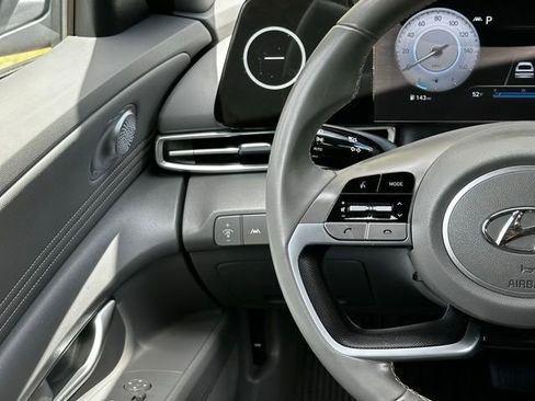 Used 2023 Hyundai Elantra SEL w/ Convenience Package image 25