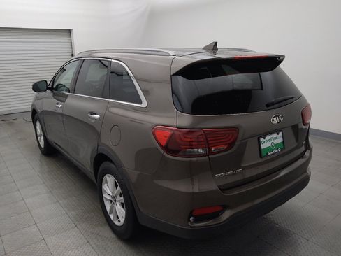 Used 2019 Kia Sorento FWD w/ LX Convenience Package image 5