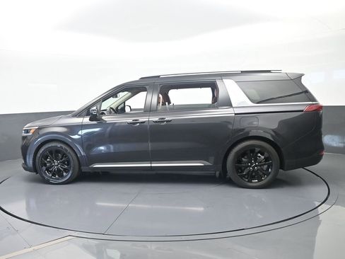 Used 2022 Kia Carnival SX FWD image 3