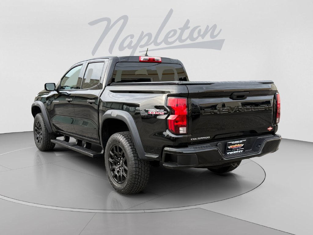 Used 2023 Chevrolet Colorado Trail Boss AWD/4WD image 3